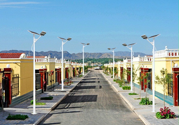 太阳能LED路灯 太阳能道路灯 j9九游会太阳能灯饰有限公司