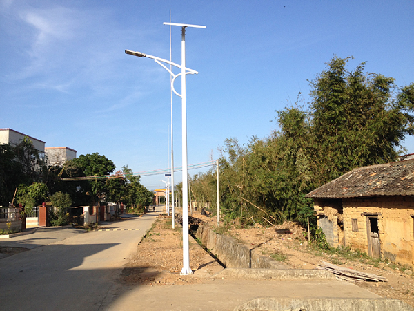 太阳能马路灯 太阳能道路灯 j9九游会太阳能灯饰有限公司