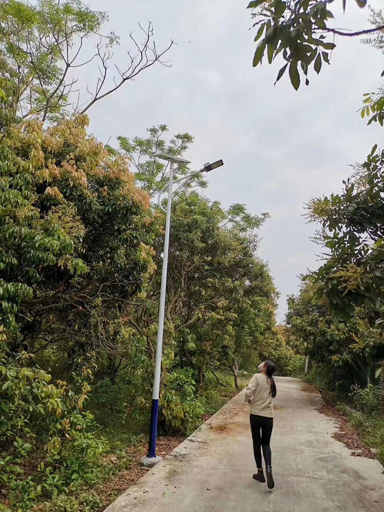 云南太阳能路灯_led太阳能路灯_j9九游会太阳能路灯厂家