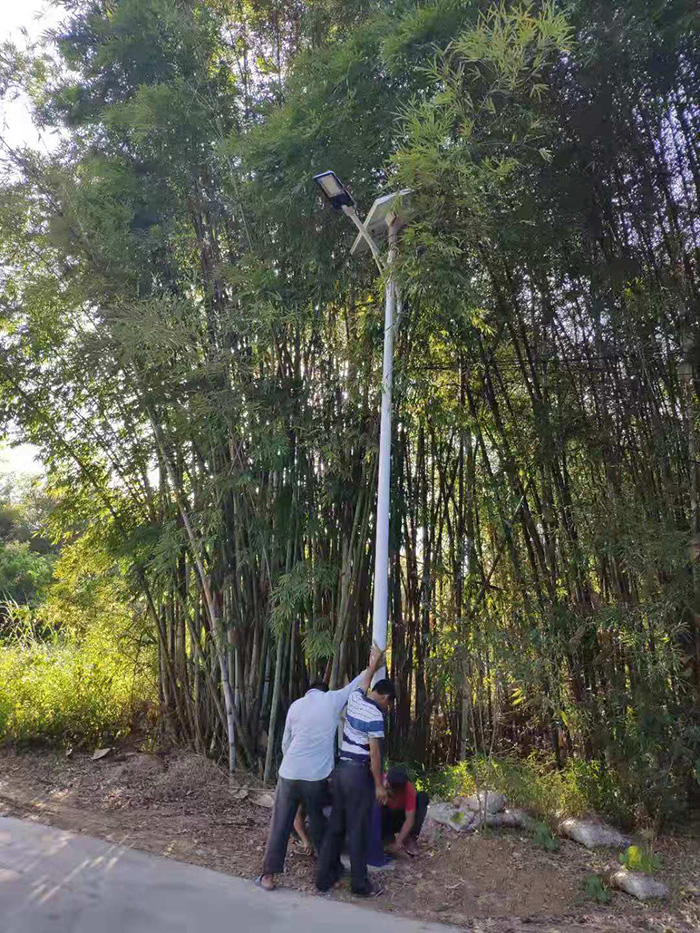 太阳能LED路灯 太阳能路灯价格便宜 j9九游会太阳能路灯厂家