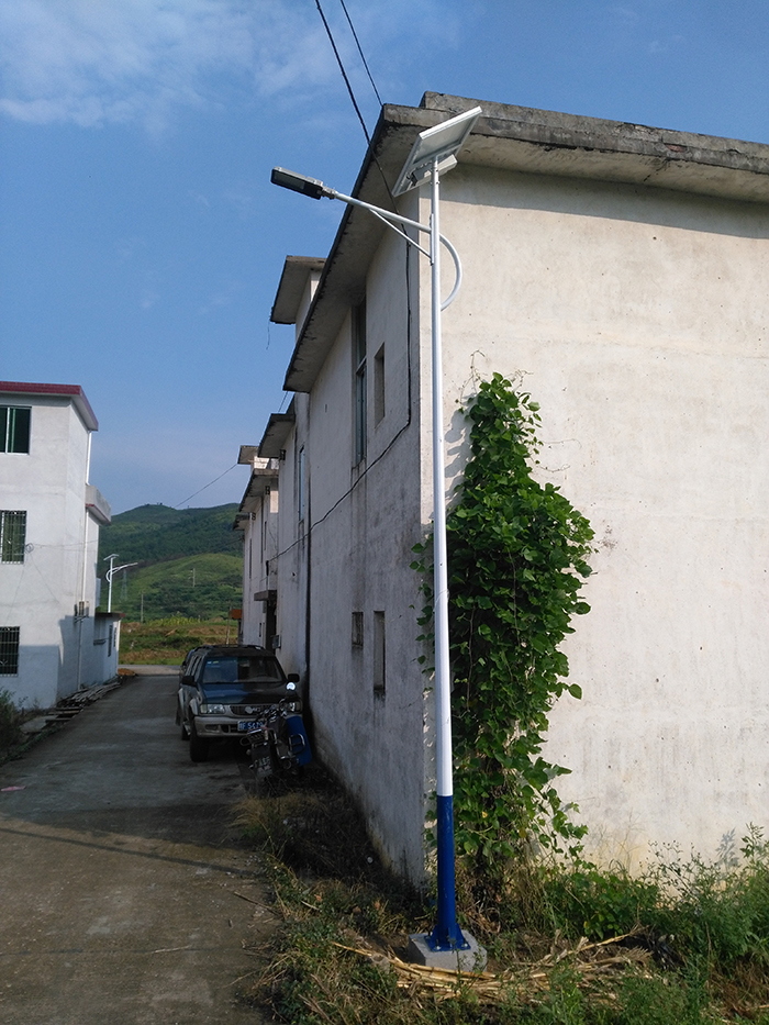 太阳能路灯 6米农村太阳能路灯 j9九游会太阳能灯饰有限公司